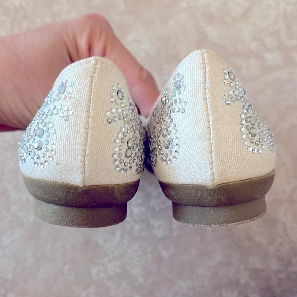 Never Worn Candie’s Girl Bejeweled Rounded Toe Formal Slip On Flats Beaded Gems
